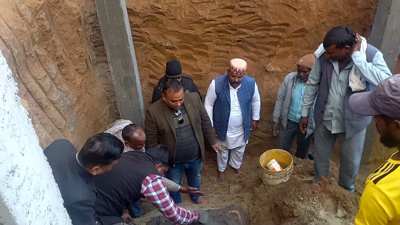 मंदिर बनाना